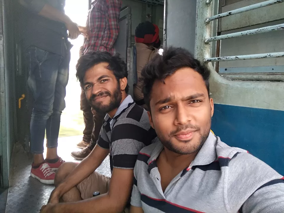 Photo of New Delhi Railway Station, Bhavbhuti Marg, Kamla Market, Ajmeri Gate, New Delhi, Delhi, India by Kushagra