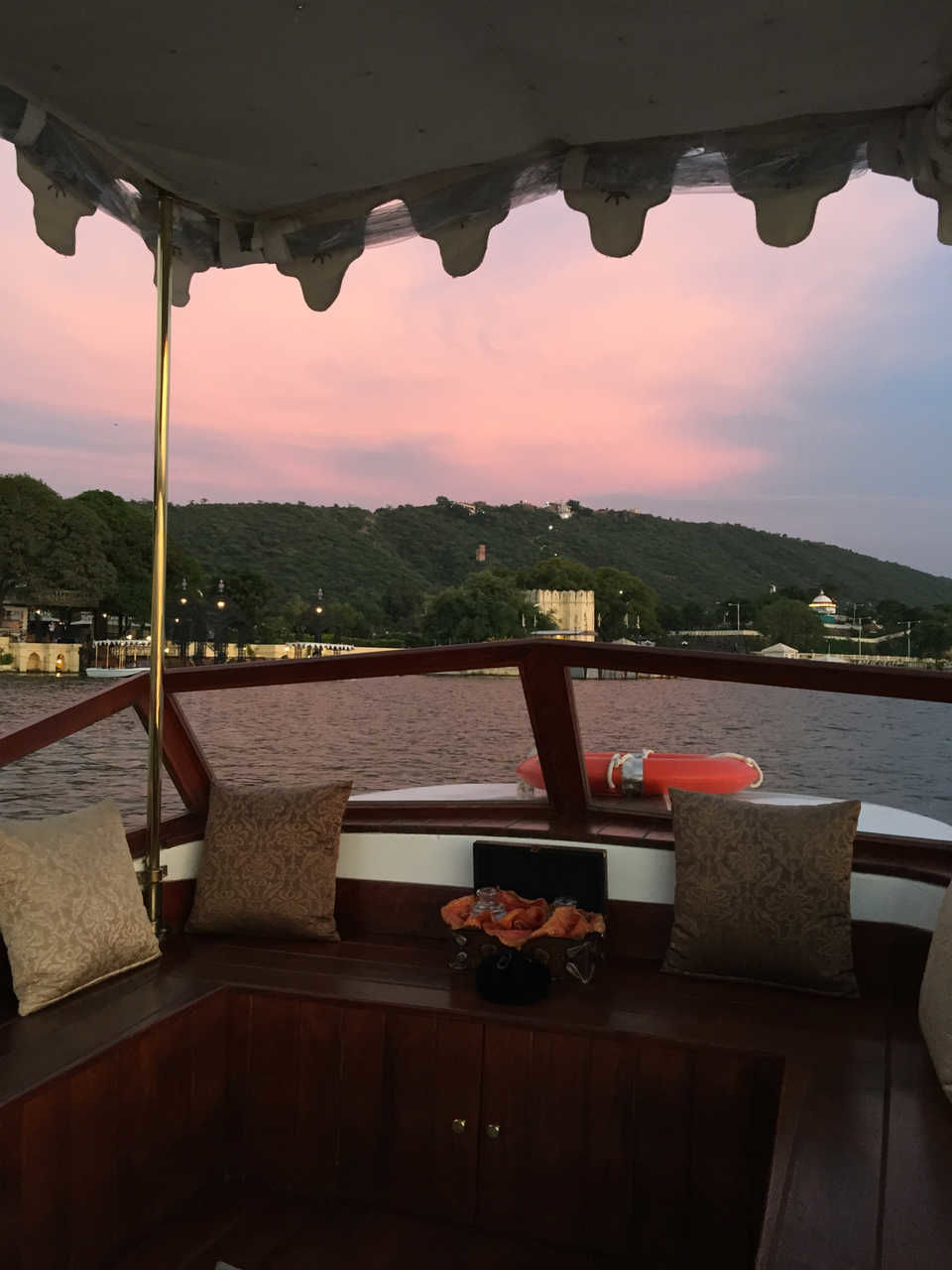 Photo of Taj Lake Palace, Udaipur, Rajasthan, India by Chitra