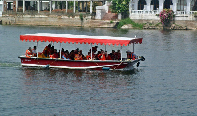 Photo of Udaipur : The Venice of the East 4/16 by Abhay Banthia