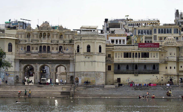 Photo of Udaipur : The Venice of the East 7/16 by Abhay Banthia
