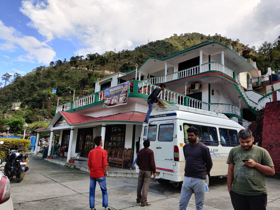 Photo of Chopta Chandrashila Deoriatal Trek 6/70 by Paromita Dutta