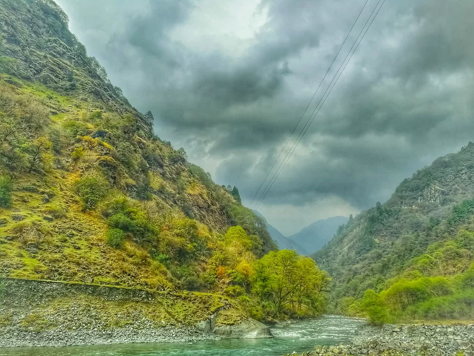 Photo of Nuranang Waterfalls, Cona, Shannan by Prasenjeet Sadhu