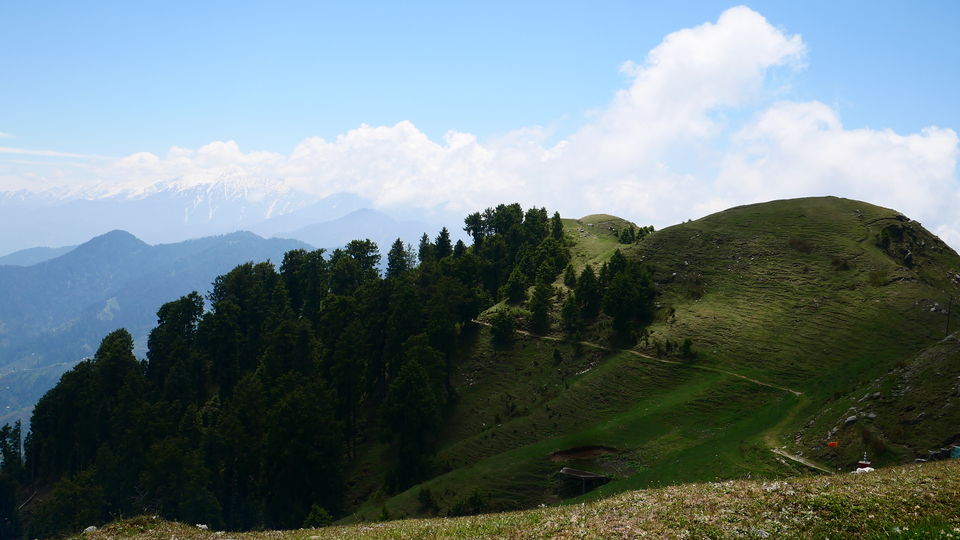 Photo of Dainkund Peak, Rakhed, Himachal Pradesh by Shashwat Sangal