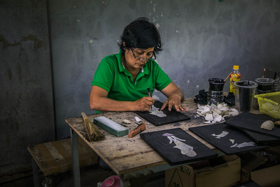 Photo of VietnamDiary 2 - Vietnamese Lacquer paintings. - My Travel stories 6/13 by Rajeshwar Dayal Mathur