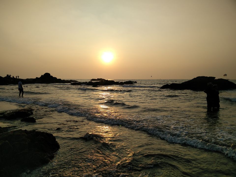 Photo of Keep your eyes glued to this post if you a sucker for Sunrises and Sunsets by Shalaka Rao
