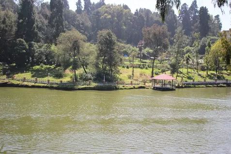 Photo of Ooty Lake, West Mere, Ooty, Tamil Nadu, India by We Unsettled Soul