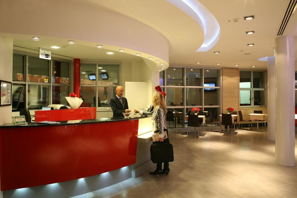Photo of This is What You Need to do for acquiring the Best Deals in Hotels 2/2 by Calix Steve