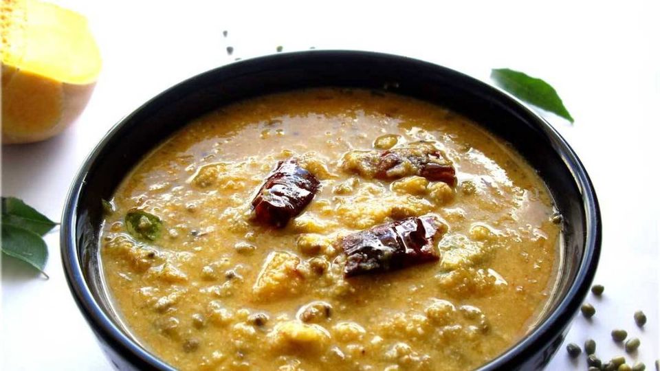 Photo of Onam 2020: A Peek Into The Famous Vegetarian Feast 6/10 by Savaari