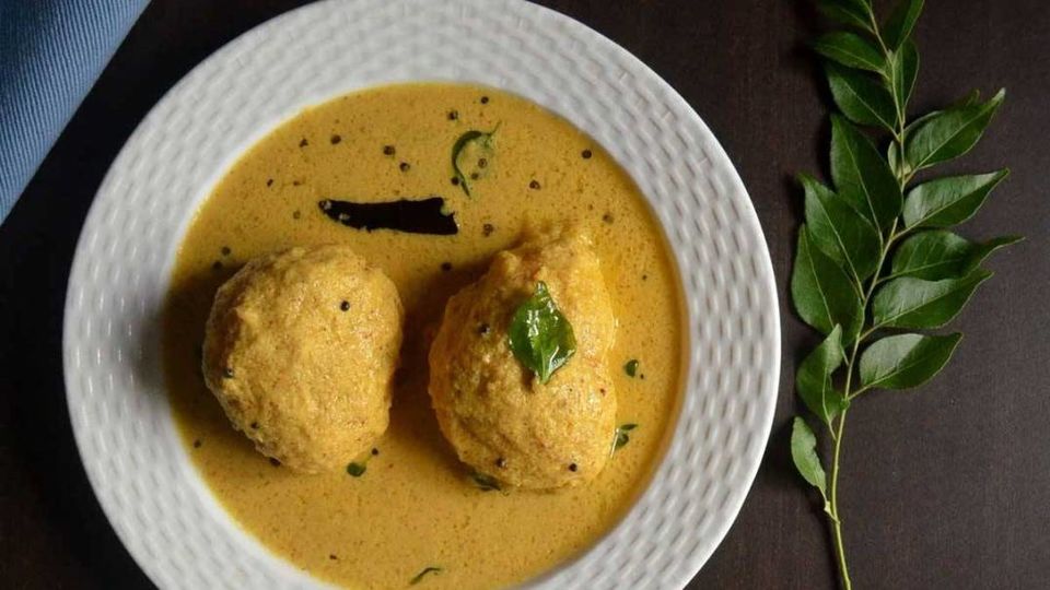 Photo of Onam 2020: A Peek Into The Famous Vegetarian Feast 7/10 by Savaari