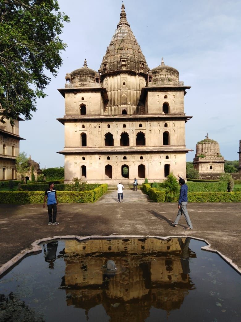Photo of The Royal Chhatris, CENOTAPHS ORCHHA, Madhya Pradesh, India by Lakshmisha Kerekoppa