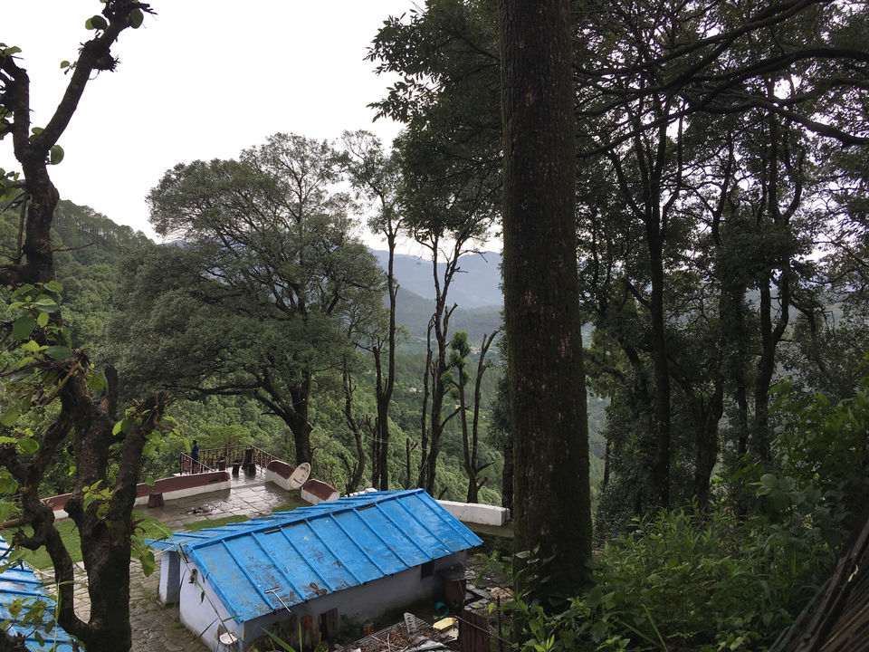 Photo of The lonely cloud:Lansdowne by Sagarika