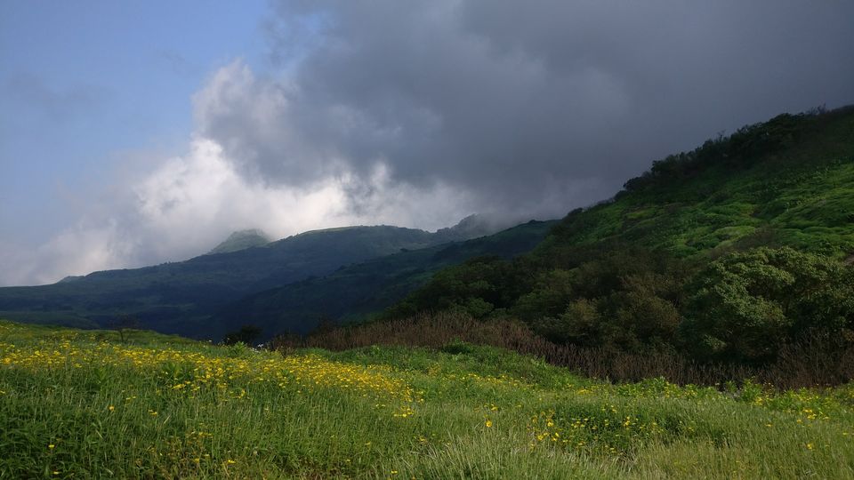 Photo of A walk in The Mountain:Trek to Harishchandragad via Nalichi Vaat. 60/70 by PANKAJ KUMAR