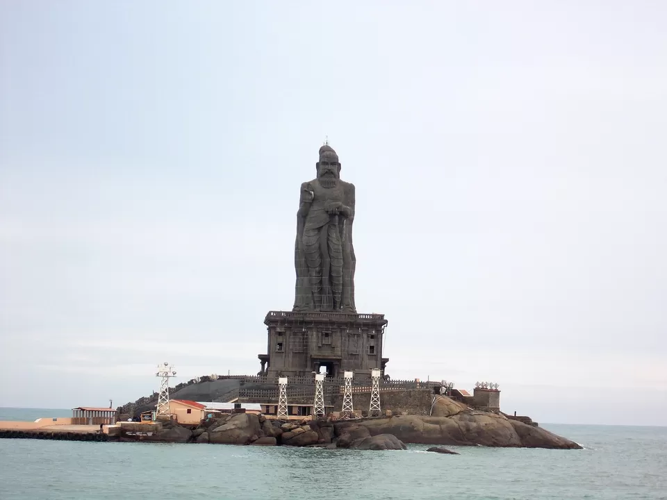 Photo of Thiruvalluvar Statue, Kanyakumari, Tamil Nadu, India by PANKAJ KUMAR