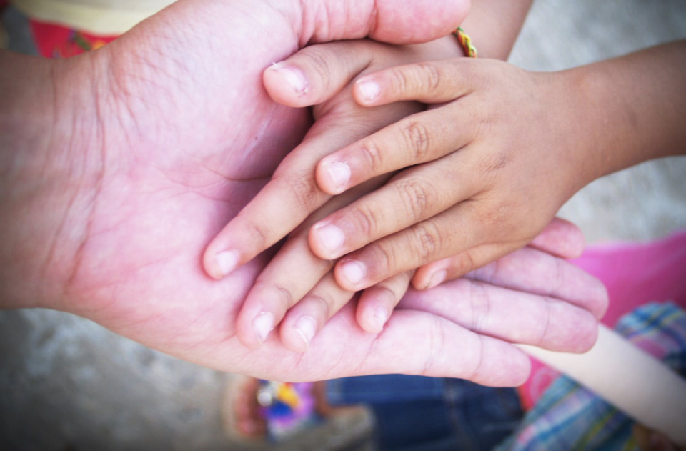 Photo of 4 Ways You Can Help the Locals on Your Travels 1/1 by Alex Schnee