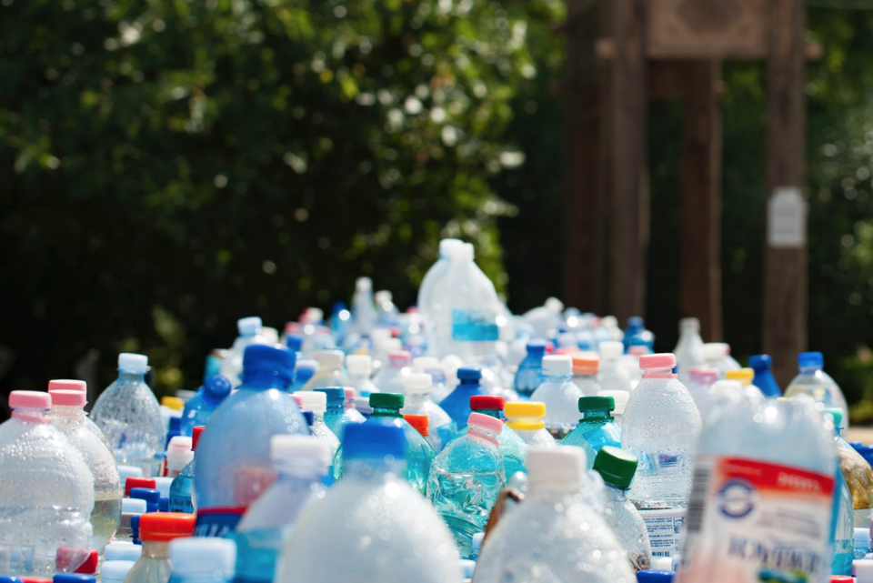 Photo of 4 Ways to Make Your Next Journey Plastic-Free 1/1 by Alex Schnee