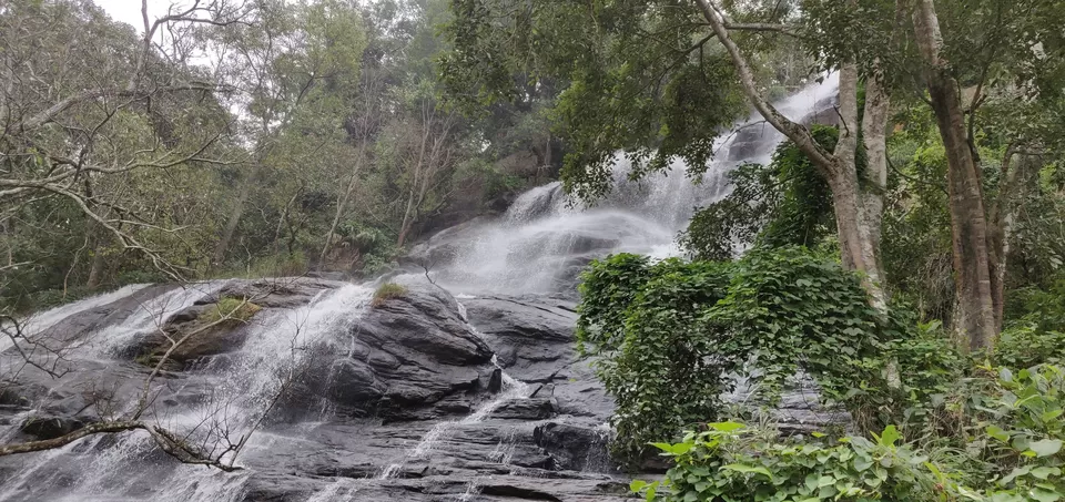 Photo of Kiliyur Falls, Killiyur Road, Pattipadi, Tamil Nadu, India by Giridhari Khandelwal