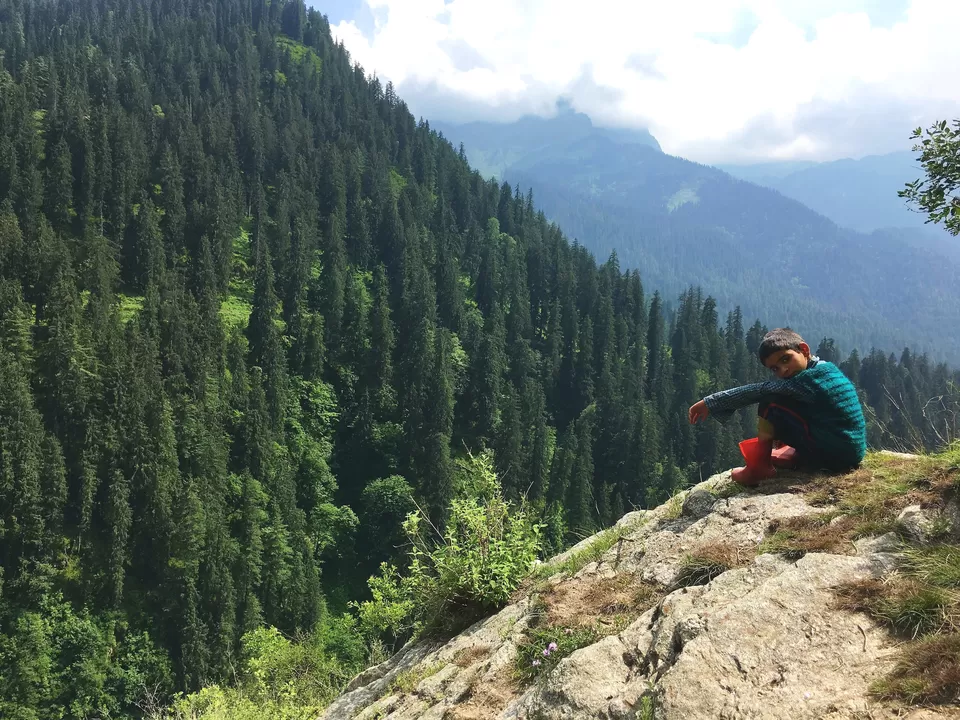 Photo of kheerganga Trek Milestone 1, Sosan, Himachal Pradesh, India by Ruchi Tandon Mandlay