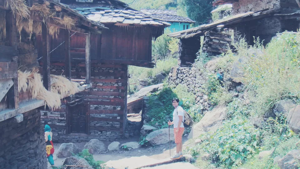Photo of KheerGanga Waterfall - Half way, Kullu, Himachal Pradesh, India by Ruchi Tandon Mandlay