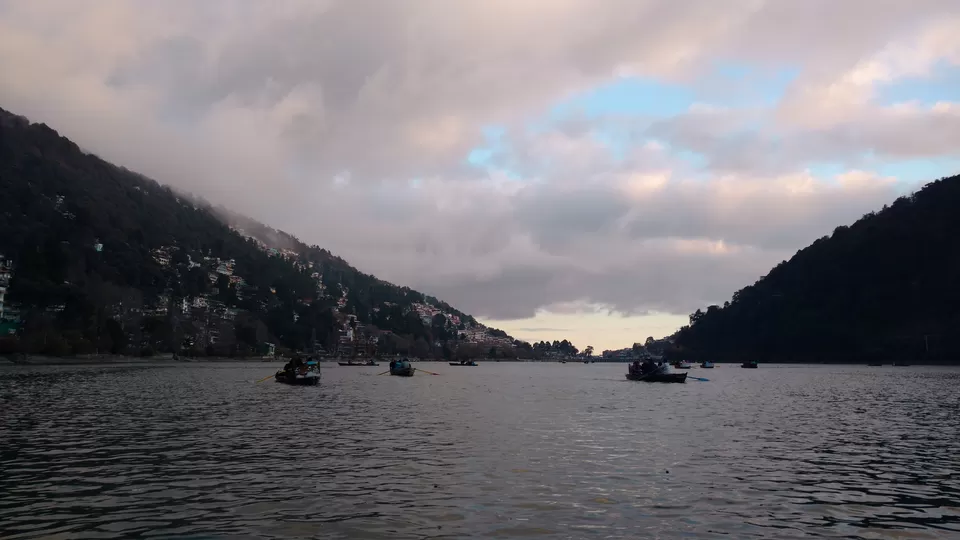 Photo of Nainital Lake, Ayarpatta, Nainital, Uttarakhand, India by Kopal Pareek