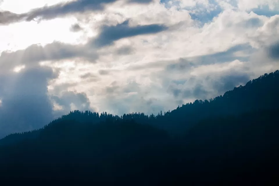 Photo of Subtracting humans, Adding mountains - How I trekked to Bhrigu Lake In 1 Day & Descended In Darkness by Shashank Sinha