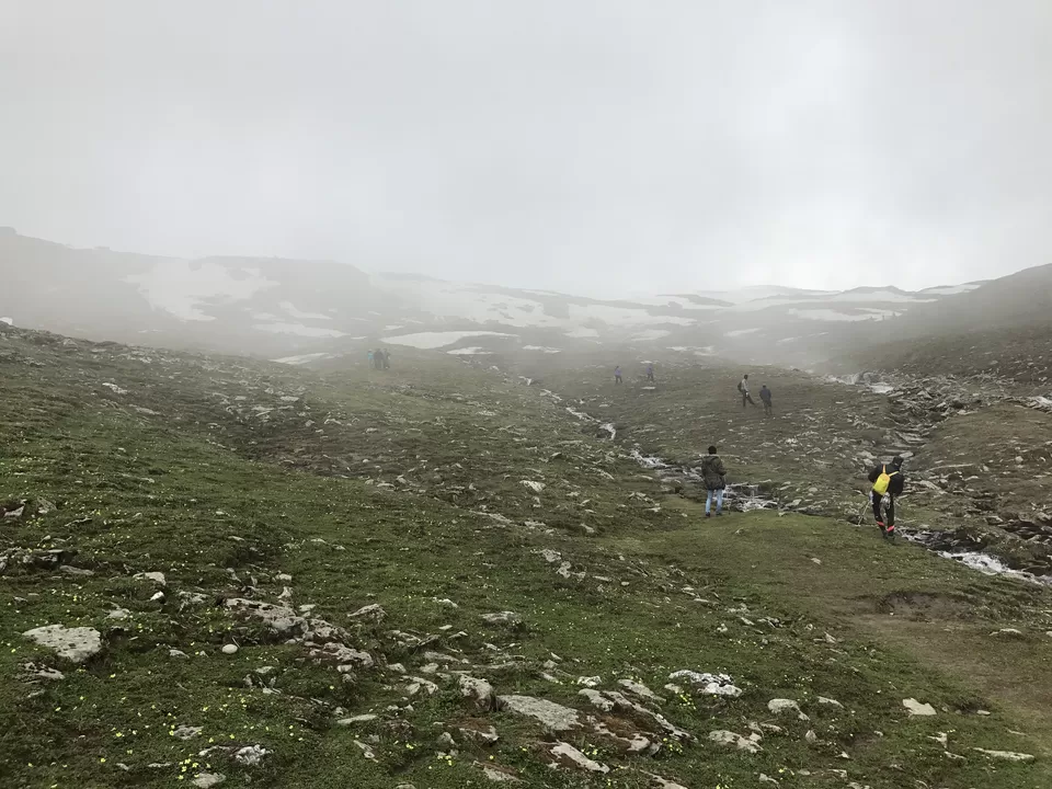 Photo of Subtracting humans, Adding mountains - How I trekked to Bhrigu Lake In 1 Day & Descended In Darkness by Shashank Sinha