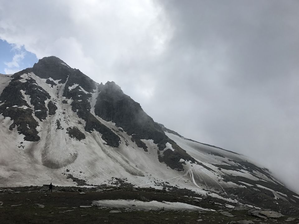 Photo of Subtracting humans, Adding mountains - How I trekked to Bhrigu Lake In 1 Day & Descended In Darkness by Shashank Sinha
