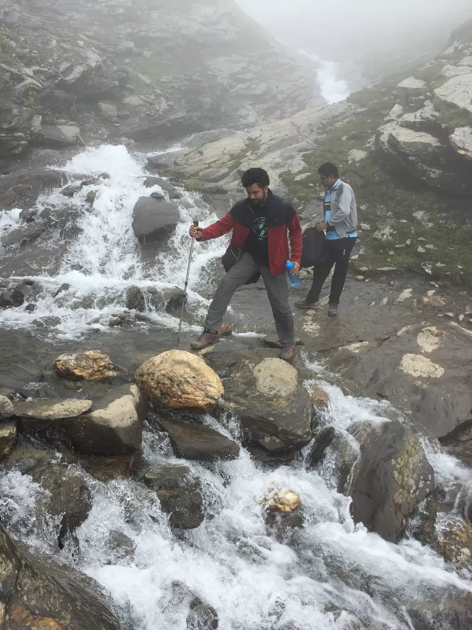 Photo of Subtracting humans, Adding mountains - How I trekked to Bhrigu Lake In 1 Day & Descended In Darkness by Shashank Sinha