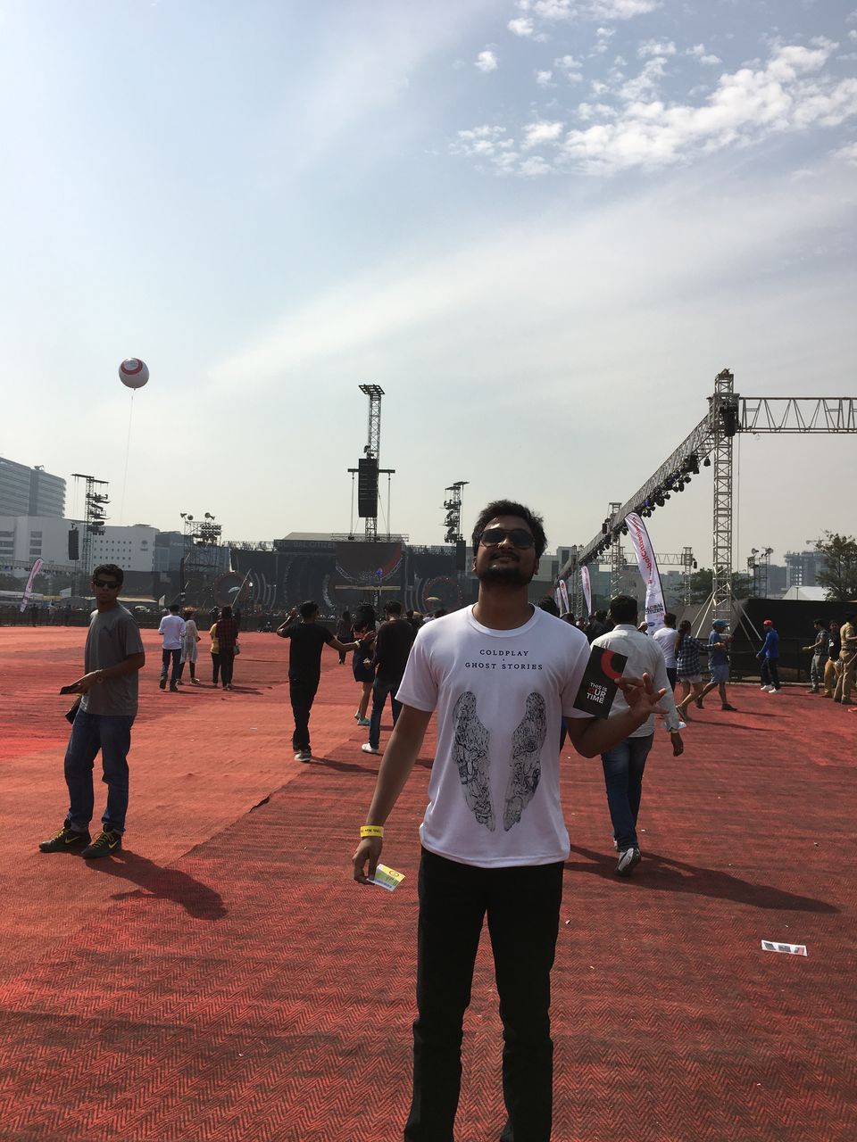 Photo of Coldplay - How I saw my childhood dream, at the GCI festival in Mumbai for free!! by Shashank Sinha