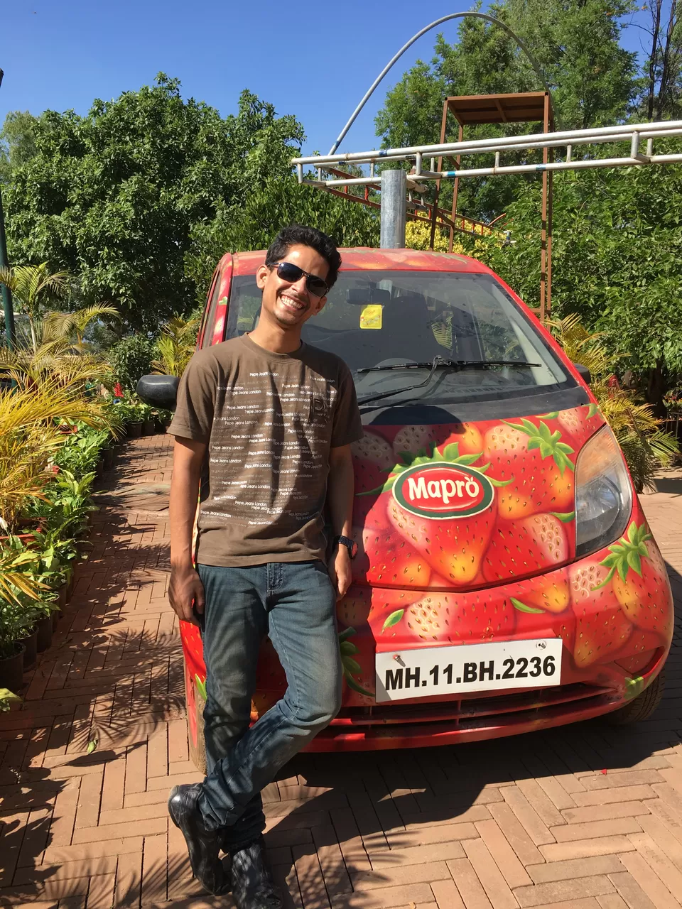 Photo of Mumbai Lonavla Mahabaleshwar Roadtrip - Part 2 - Treat your taste buds at Strawberry farms of Mapro! by Shashank Sinha