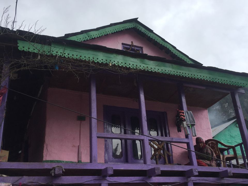 Photo of Tosh, Himachal Pradesh, India by Shashank Sinha