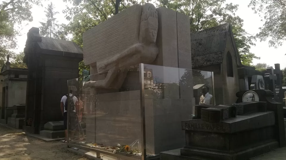 Photo of Père Lachaise Cemetery, Rue du Repos, Paris, France by Megha Kaladharan