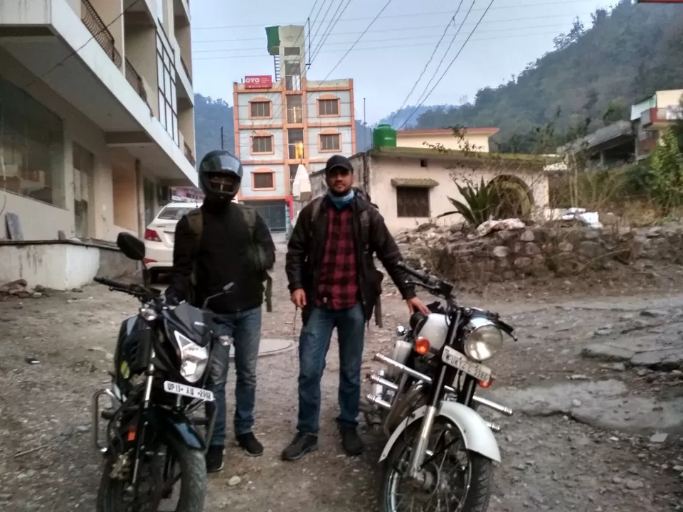 Photo of Little Buddha Cafe, Laxman Jhula, Rishikesh, Uttarakhand, India by Jaiveer Yadav