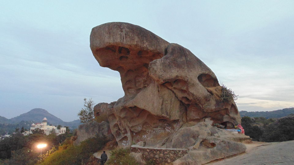 Photo of Toad Rock, Mount Abu, Rajasthan, India by Jaiveer Yadav
