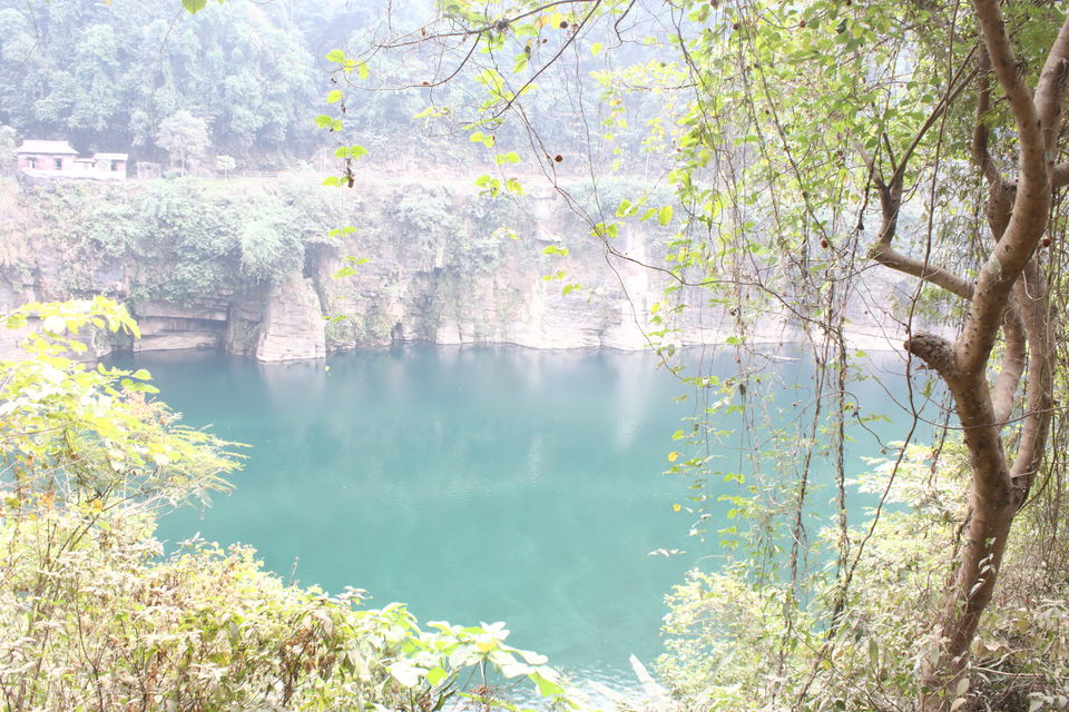 Photo of Mawlynnong, Meghalaya, India by Sriram Muthuvel