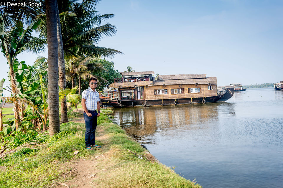 Photo of Alleppey Houseboat, Punnamada Boat Jetty Road, Punnamada, Kottankulangara, Alappuzha, Kerala, India by Deepak Sood