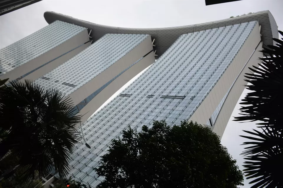 Photo of Bayfront Avenue, Marina Bay Sands, Singapore by Dheeraj Balla