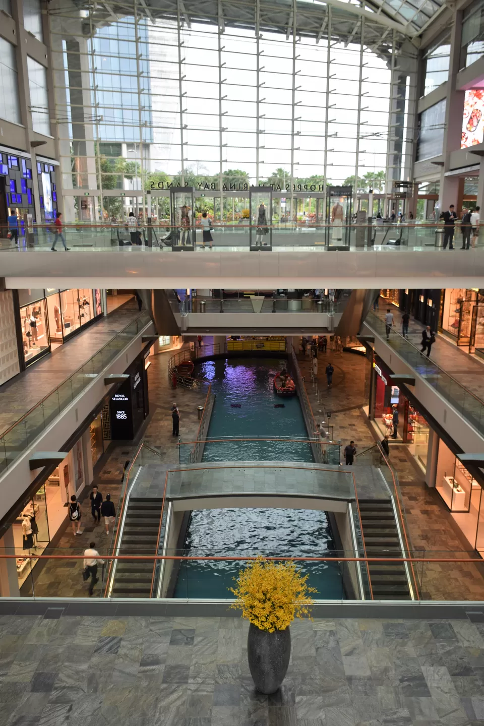 Photo of Bayfront Avenue, The Shoppes at Marina Bay Sands, Singapore by Dheeraj Balla