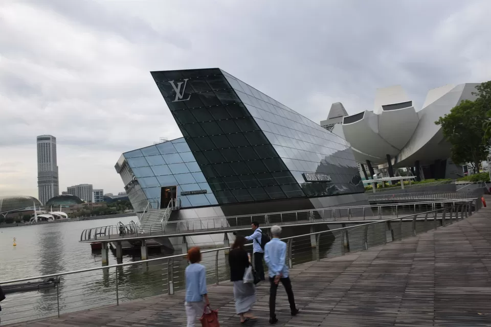 Photo of Bayfront Avenue, The Shoppes at Marina Bay Sands, Singapore by Dheeraj Balla