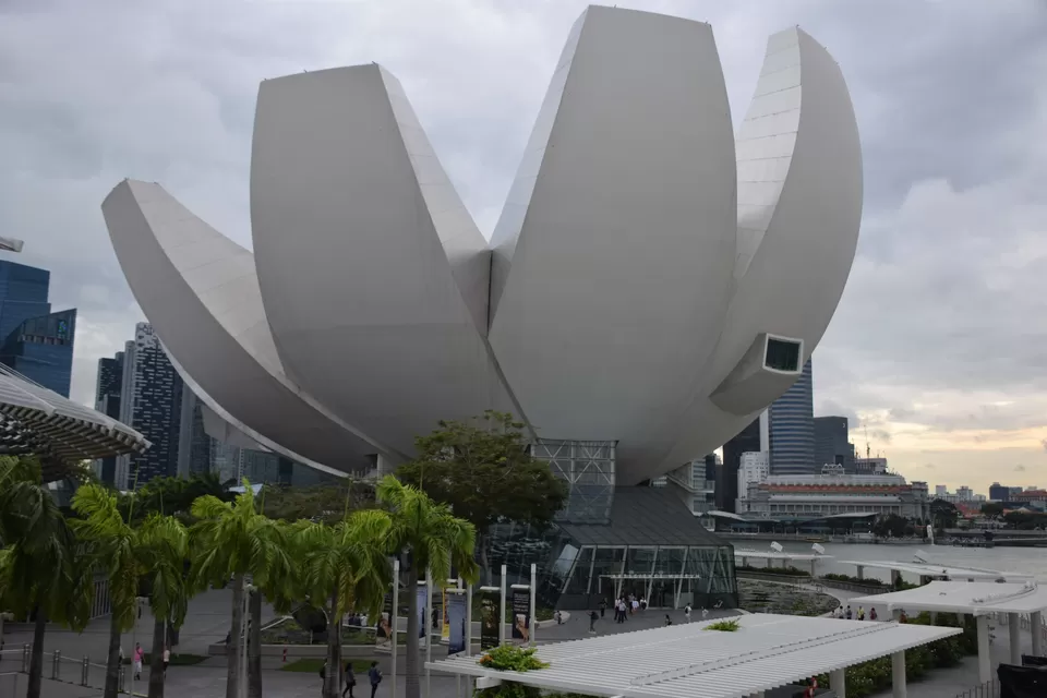 Photo of Bayfront Avenue, ArtScience Museum, Singapore by Dheeraj Balla