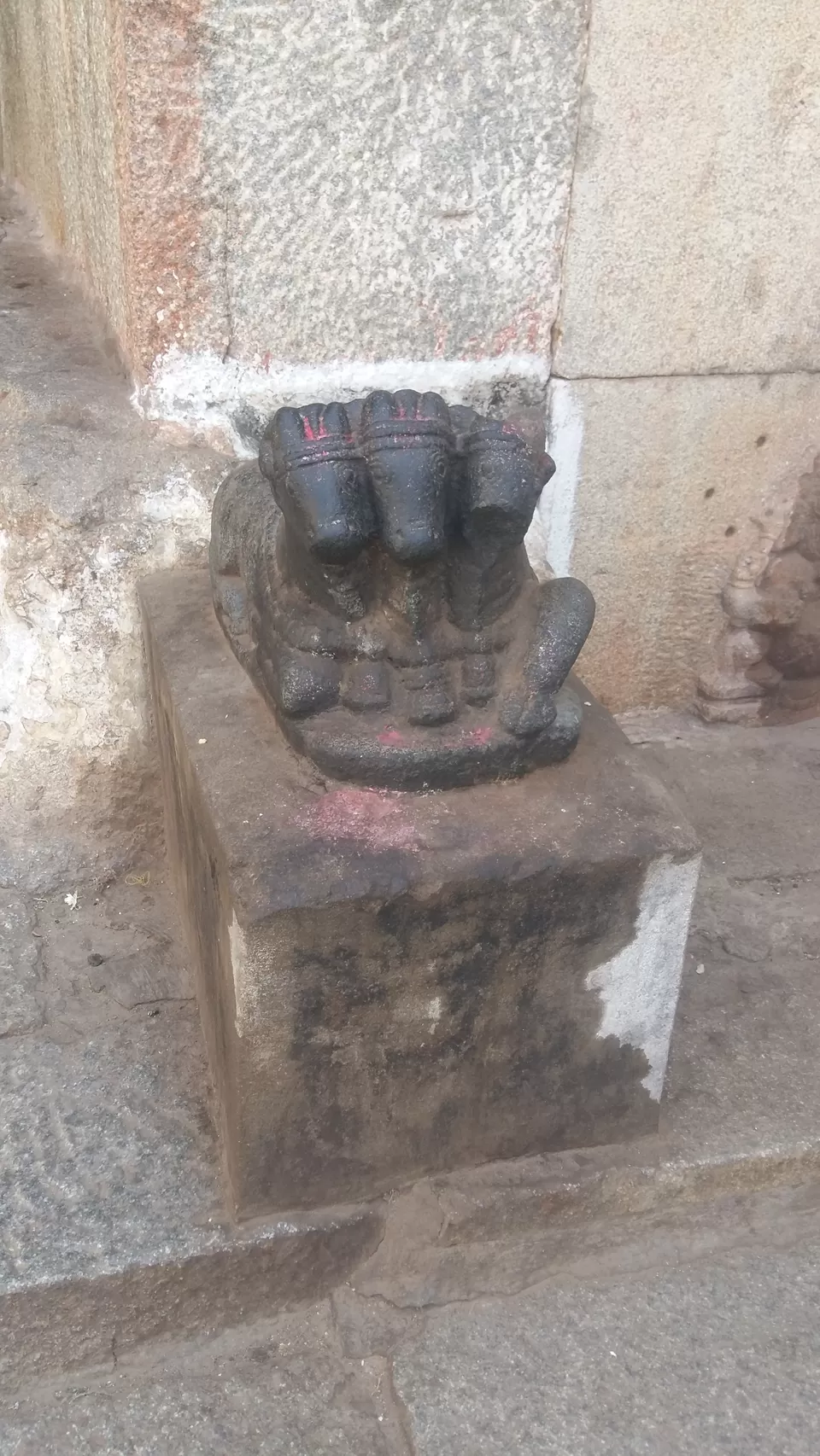 Photo of Sri Virupaksha Temple, Hampi, Karnataka, India by Vijithake