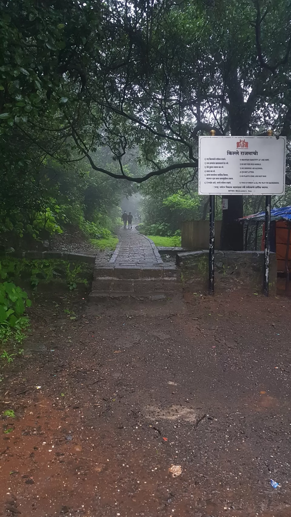 Photo of Rajmachi Fort, Pune, Maharashtra, India by Sudhir Sahani