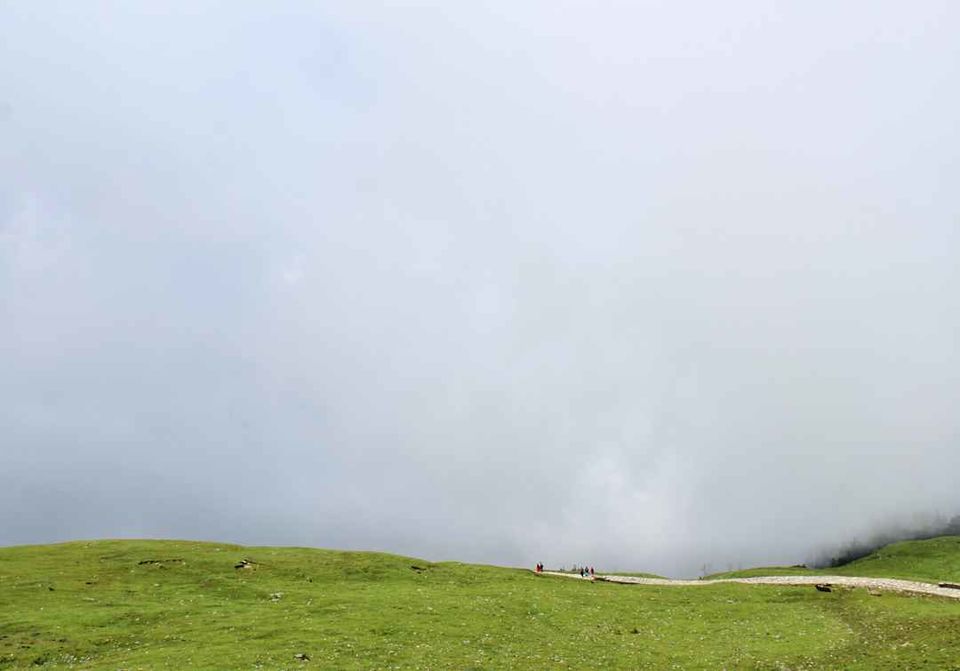 Photo of Hike to the highest Shiva temple in the world! by wanderingbudha