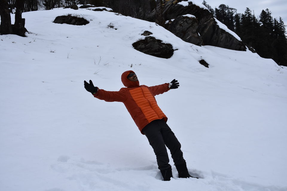 Photo of Kedarkantha Base Camp, Singtur Range, Uttarakhand, India by Krishna Dev