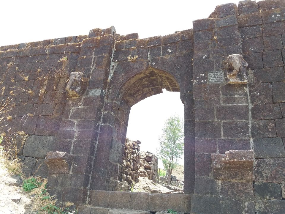 Photo of Rohida fort aka Vichitragad - Experience wind here like never before by Gunjan Deshmukh