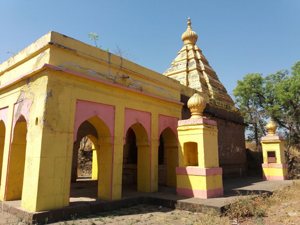 Photo of Malhargad - The Last fort built in Maharashtra by Gunjan Deshmukh