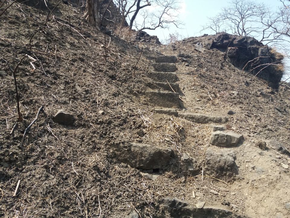 Photo of Kurdugad Fort – A cave that can accomodate entire village 25/25 by Gunjan Deshmukh