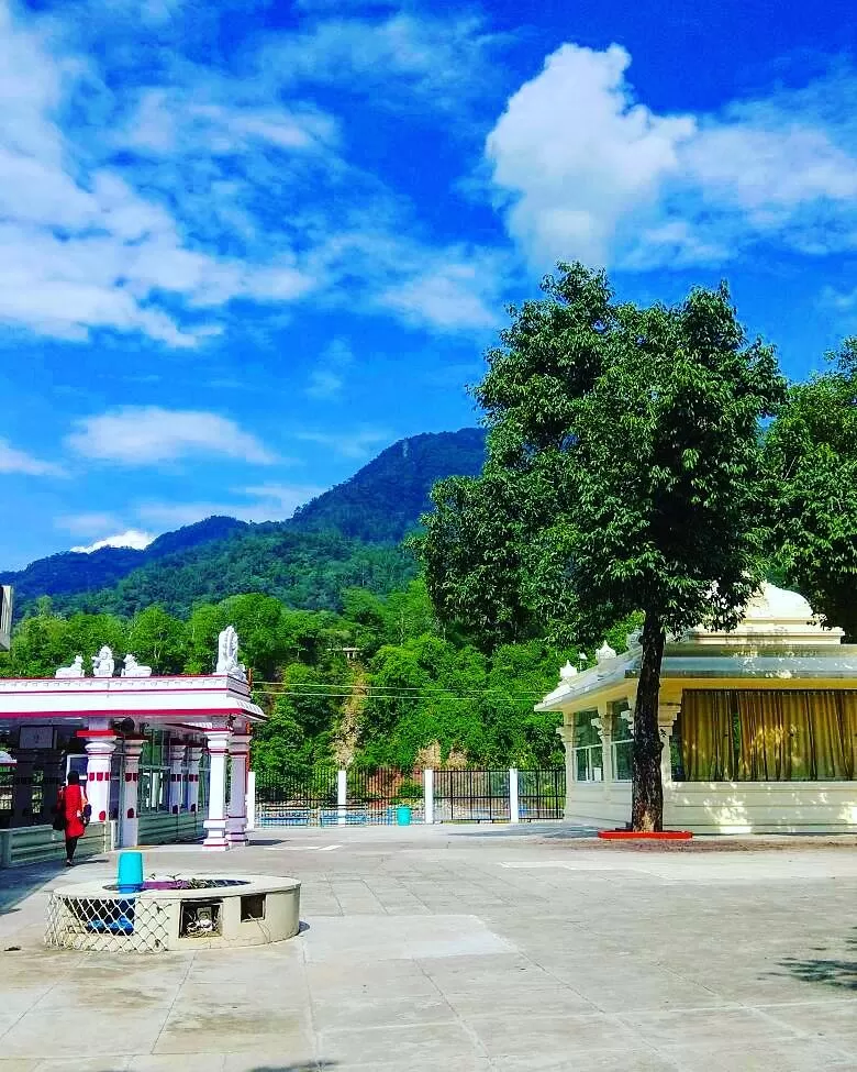 Photo of Swami Dayananda Ashram, Rishikesh, Uttarakhand, India by Prakhaya Thapliyal