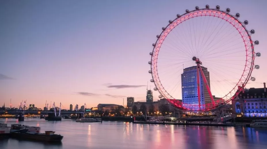 Photo of London Eye, London, UK by Map Camera Travel