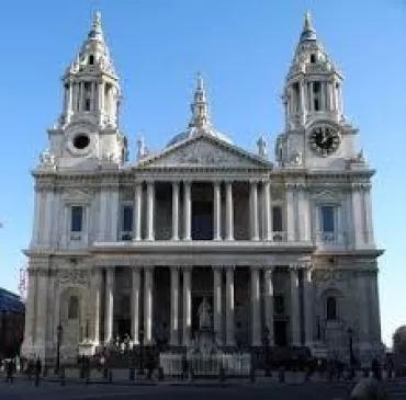 Photo of St. Paul's Cathedral, London, UK by Map Camera Travel