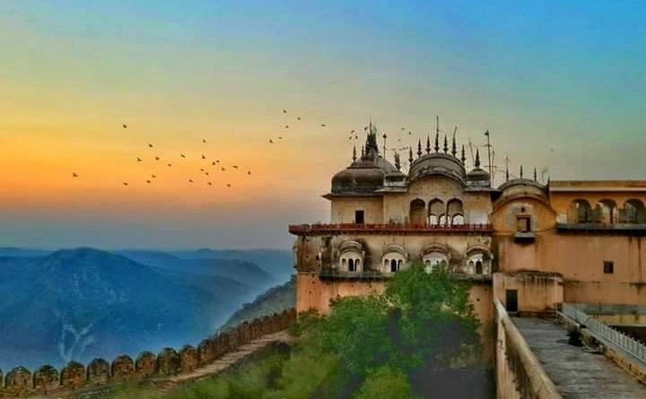 Photo of 10 Best Road Trips from Jaipur you must do · MAP CAMERA TRAVEL 5/10 by Map Camera Travel